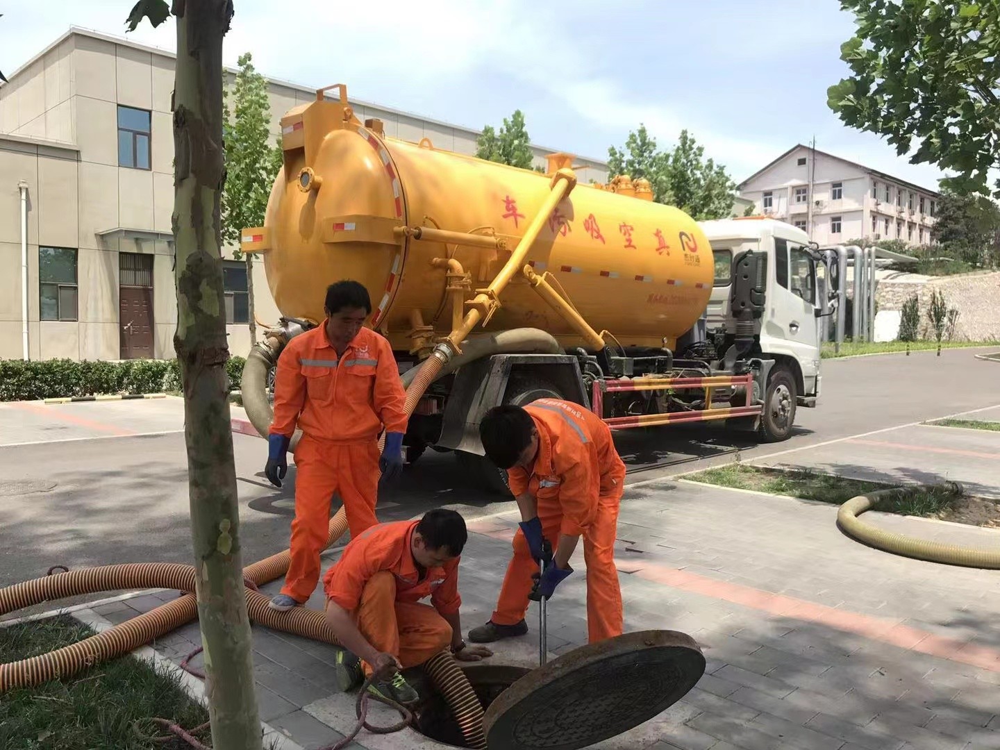通许化粪池清理与5-8吨吸粪车施工效率分析
